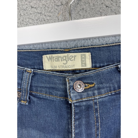 Wrangler Jeans Mens Size 30 x 32 New Ocean Blue 4 Way Flex Comfort,Slim Straight - Picture 3 of 14